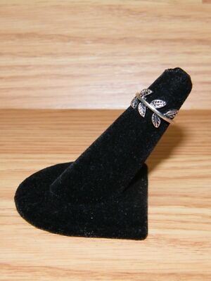 Silver Tone Small 6 Leaf Fashion Women's Costume/Faux Jewelry Ring Only **READ**