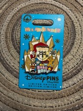 IT'S A SMALL WORLD HOLIDAY SEASON'S GREETINGS PIN - LE 3000 Reverse Error Pin