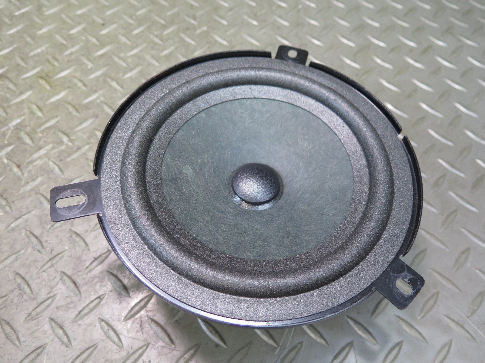 2017-2020 MASERATI LEVANTE M161 FRONT OR REAR DOOR SPEAKER SET OF 2