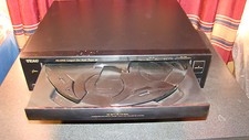 Teac PD-D700 Dual D/A Converter System 5-CD Changer Compact Disc Multi Player