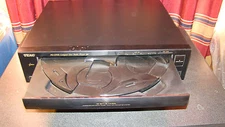 Teac PD-D700 Dual D/A Converter System 5-CD Changer Compact Disc Multi Player