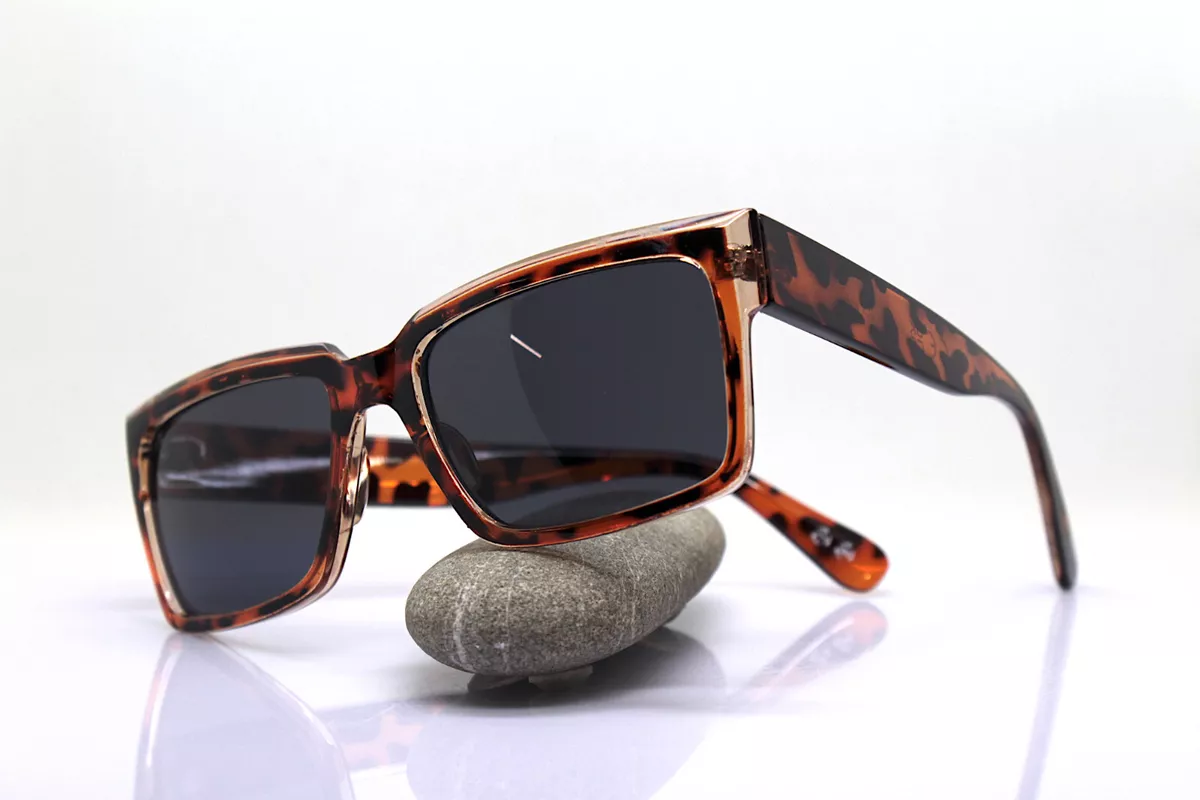 Brown top square sunglasses