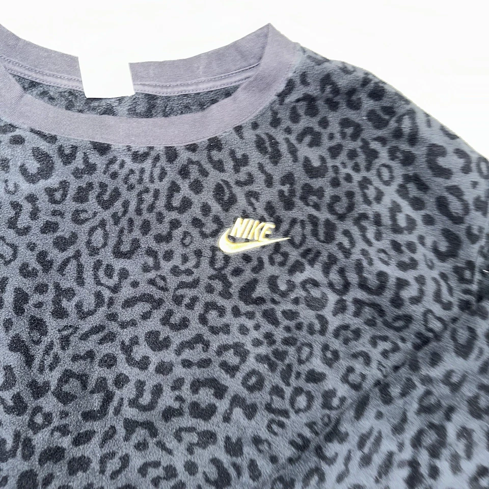 Nike Women’s Sweatshirt Sportswear Leopard Print All Over Fleece 2X Tiger - Image 3 of 4