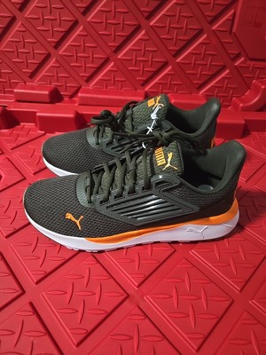 BEAUTIFUL!!!!! PUMA pacer Future for MENS Size 9