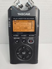 TASCAM DR-40 Registratore Audio Digitale 4 Tracce Pcm con Scheda Sd 2 Gb