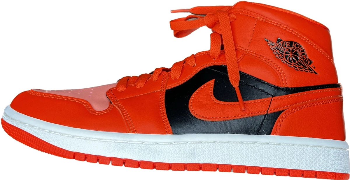 Wmns Air Jordan 1 Mid SE 'Rush Orange