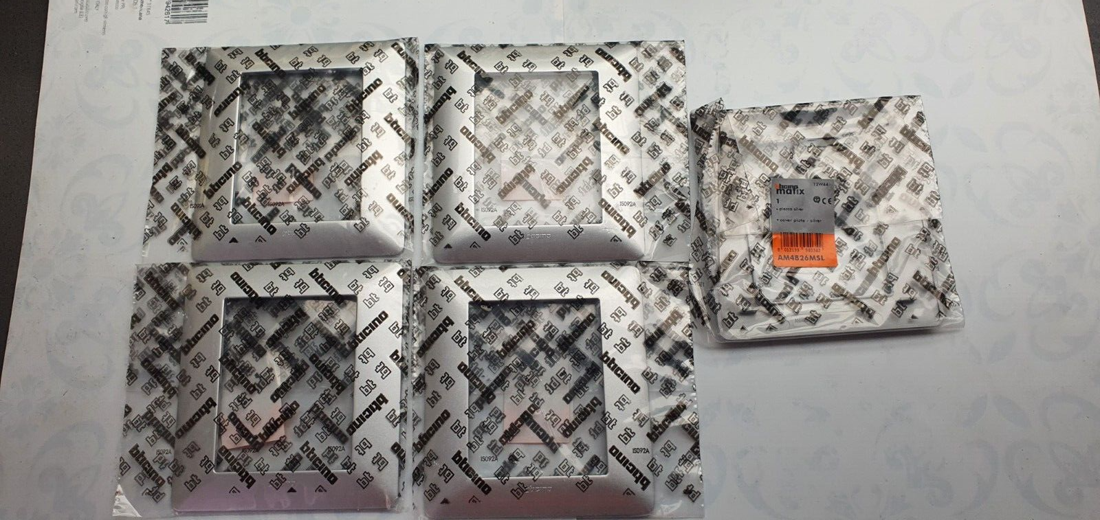 5 PLACCHE BTICINO MATIX  IN TECNOPOLIMERO 6 POSTI 3+3 COLORE SILVER AM4826MSL