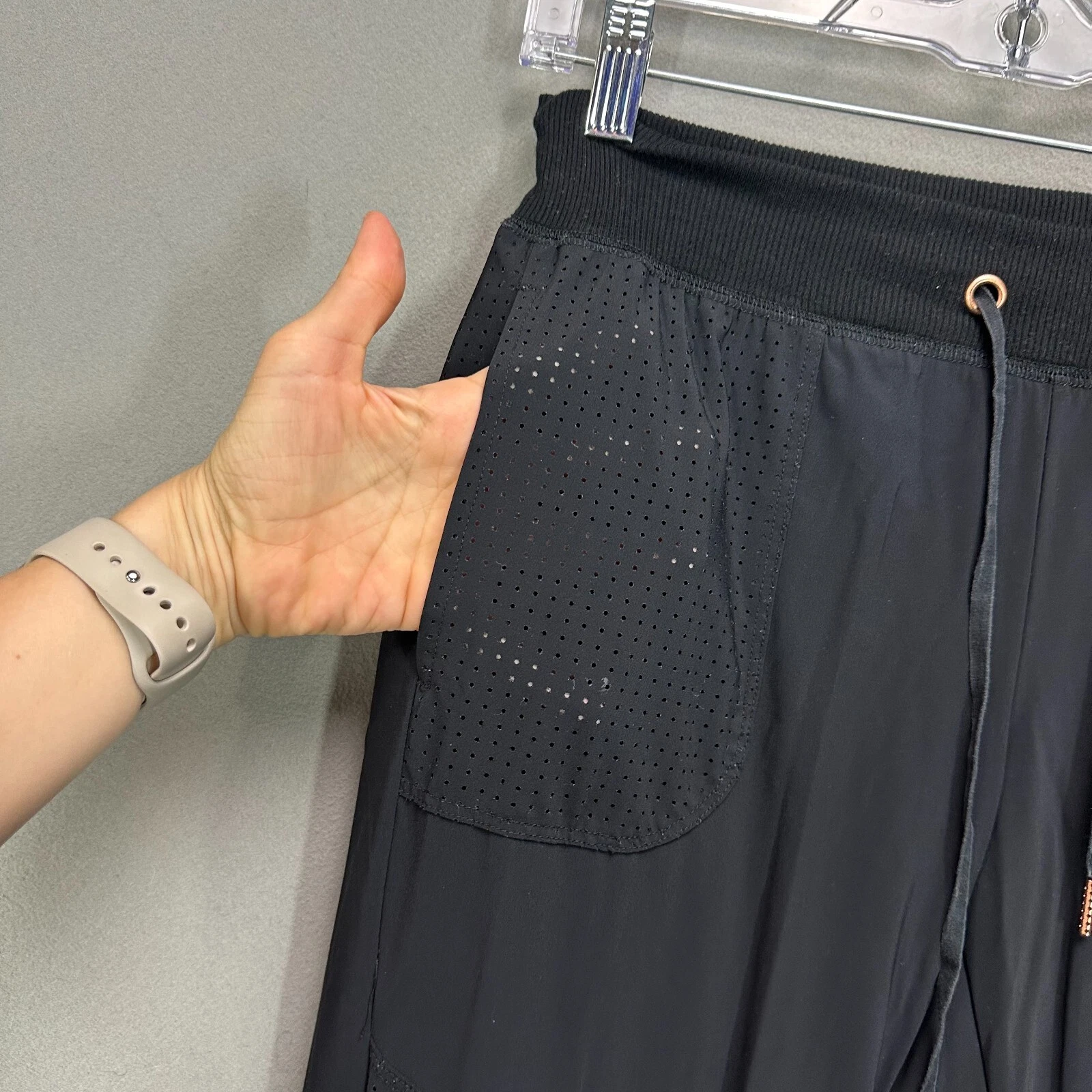 beyond-yoga vented pockets drawstring elastic waist sweatpants