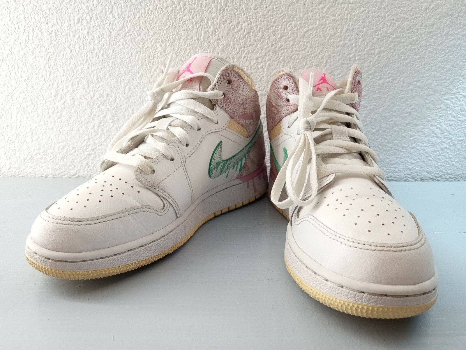 Nike Air Jordan 1 Mid Paint Drip Ice Cream White Pink… Gem