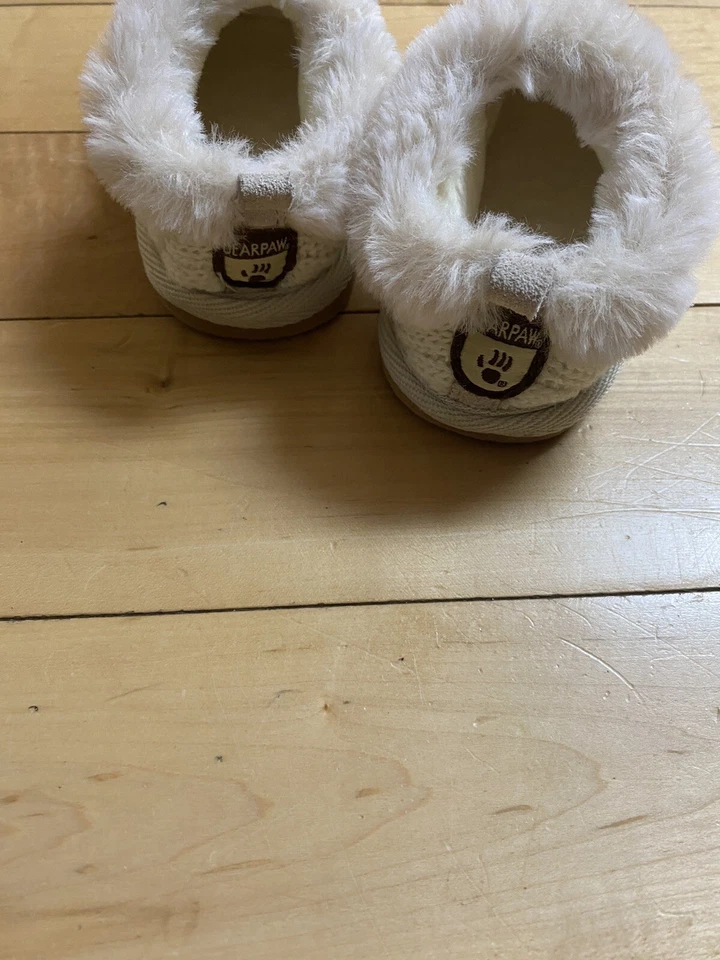 Niñas Bebé Pata de Oso Blanco Imitación Piel Zapatillas Talla 6-12 Meses Nuevas Niños Pequeños Foto 2 de 4