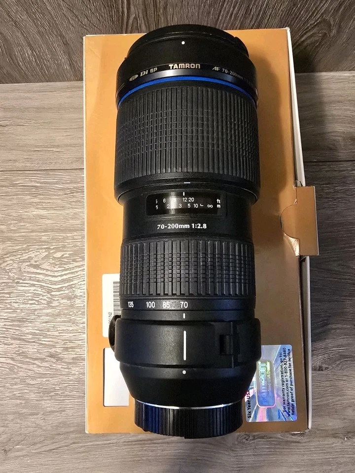 TAMRON SP 70-200MM F/2.8 DI LD (Si) MACRO Foto 2 de 2