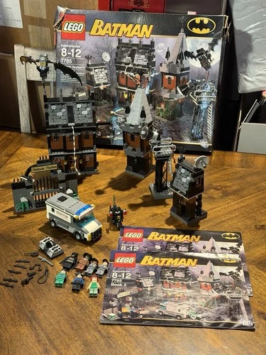 LEGO Arkham Asylum 7785 Batman Set Complete w/ all Minifigures, Box, Manuals