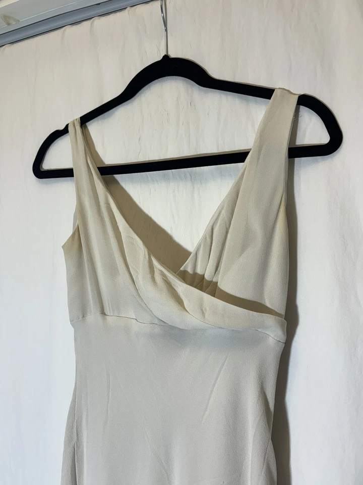 Nicole Miller Silk V-neck Lace Inset Formal  wedding gown Sheath size 6 J13 - Image 2 of 4