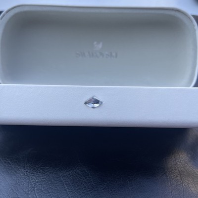Swarovski White Hard Shell Eyeglass Case Rhinestone and Cleaning Cloth SWAROVSKI WHITE HARD CLAMSHELL CASE AUTHENTIC EYEGLASSES  main image 3