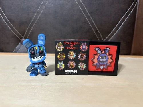 FNaF Five Nights at Freddy’s Funko Withered Bonnie mini & Bonnie FiGPiN