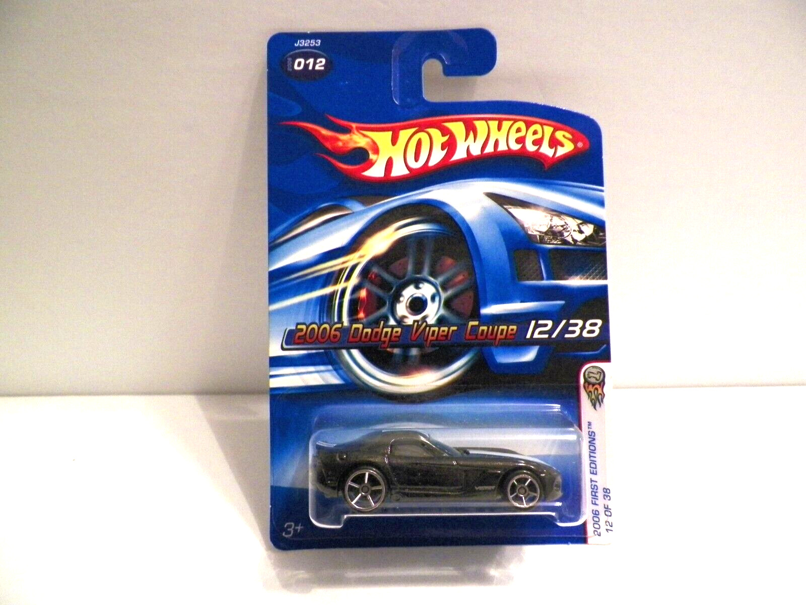 Hot Wheels- 2006 First Editions- 2006 Dodge Viper Coupe- L22