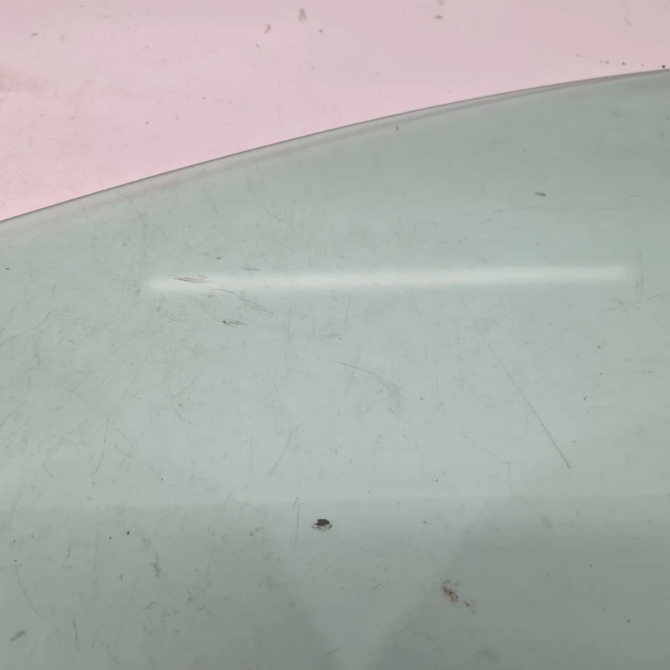 VOLVO S60 MK3 (224) 2020 SALOON LEFT FRONT DOOR DROP GLASS CLEAR 32368753 - Image 4 of 4