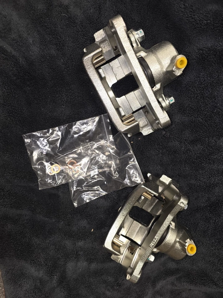 JUEGO DE 2 pinzas y soportes de freno Raybestos Toyota y Lexus FRC10464N Foto 4 de 4