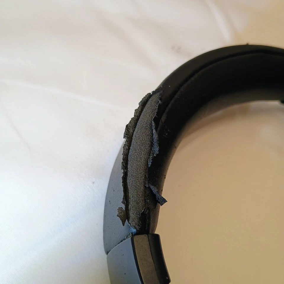 Auriculares con cancelación de ruido TAOTRONICS TT-BH090 SoundSurge 90 - NECESITA ALMOHADILLAS NUEVAS Foto 4 de 4