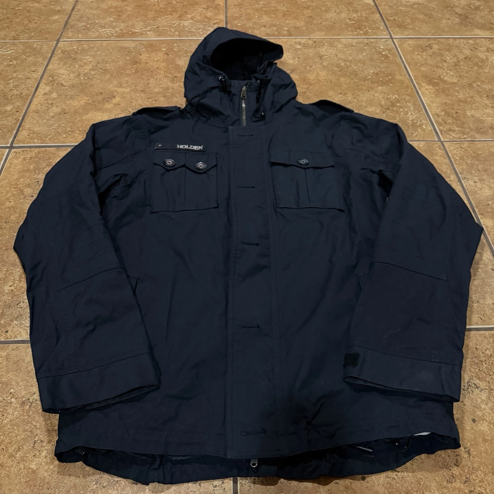 Holden Ski Snowboard Jacket Men’s M Black Powder Skirt Adjustable Hem Hood