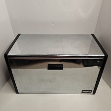 Electric Brisker Dry Food Crisper Model 678 1...