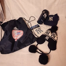  New York Yankees fan merchandise Lot With 2 Hats. Bag, Cling & Water Bottle 