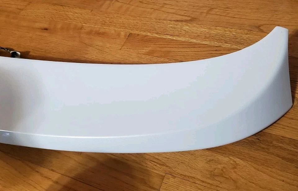 MAZDA CX9 CX-9 2007-2015 ALERÓN TERCERA LUZ DE FRENO PUERTA LEVADIZA MOLDURA BLANCO OEM Foto 2 de 4