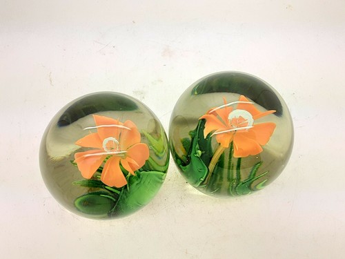 Vintage Unique Glass Paperweight Orange Flowers 2 3/4"" RARE! GORGEOUS - Picture 6 of 6