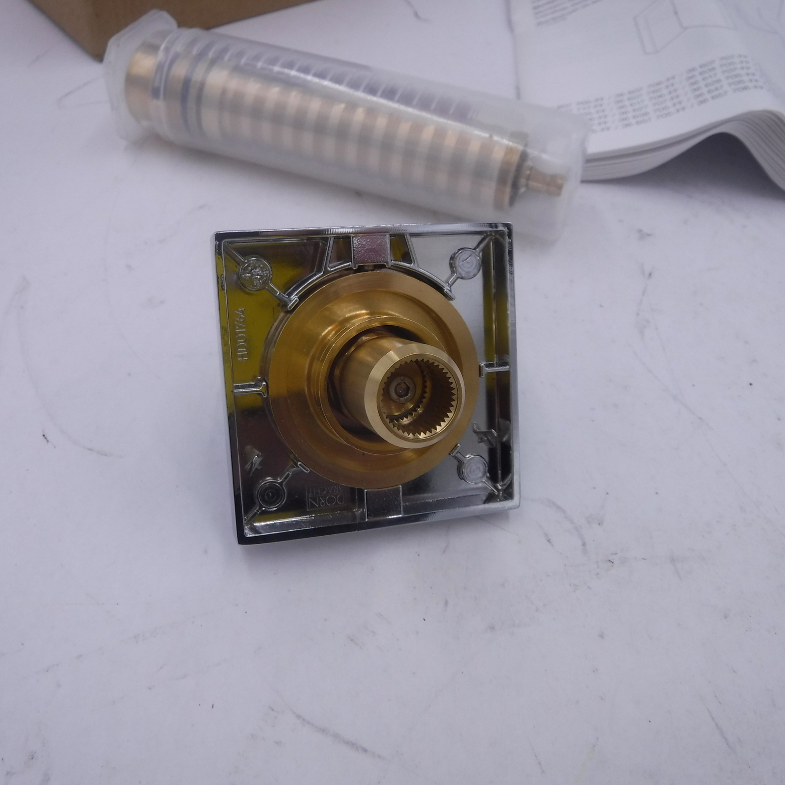 Dornbracht Volume Control Clockwise Closing 3/4" Polished Chrome