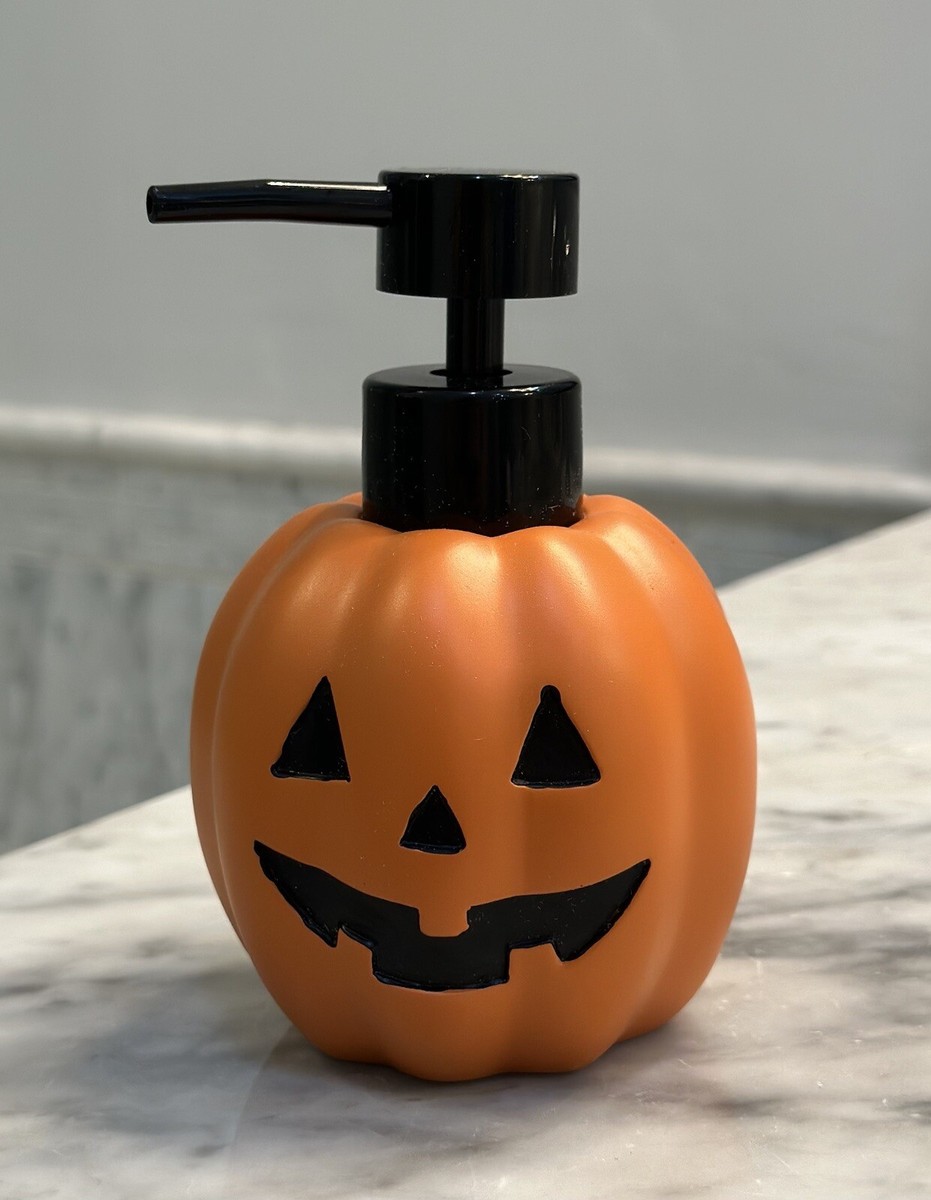 Target HYDE & EEK! Boutique HALLOWEEN PUMPKIN SOAP PUMP Dispenser