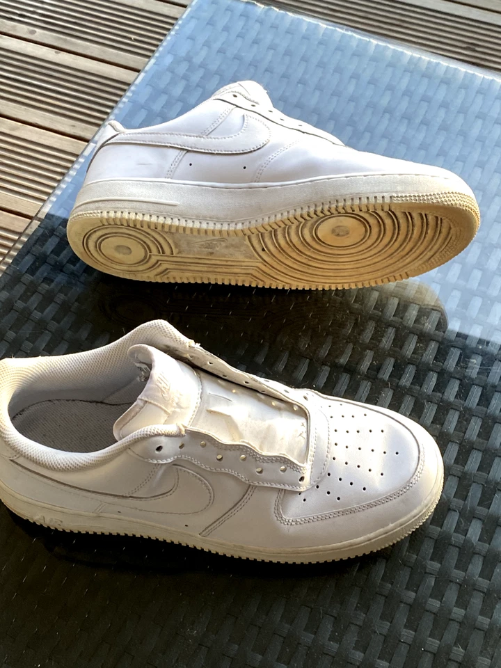 Nike Air Force 1 Low '07 White Size 10, quite scuffed, photo 4 of 4