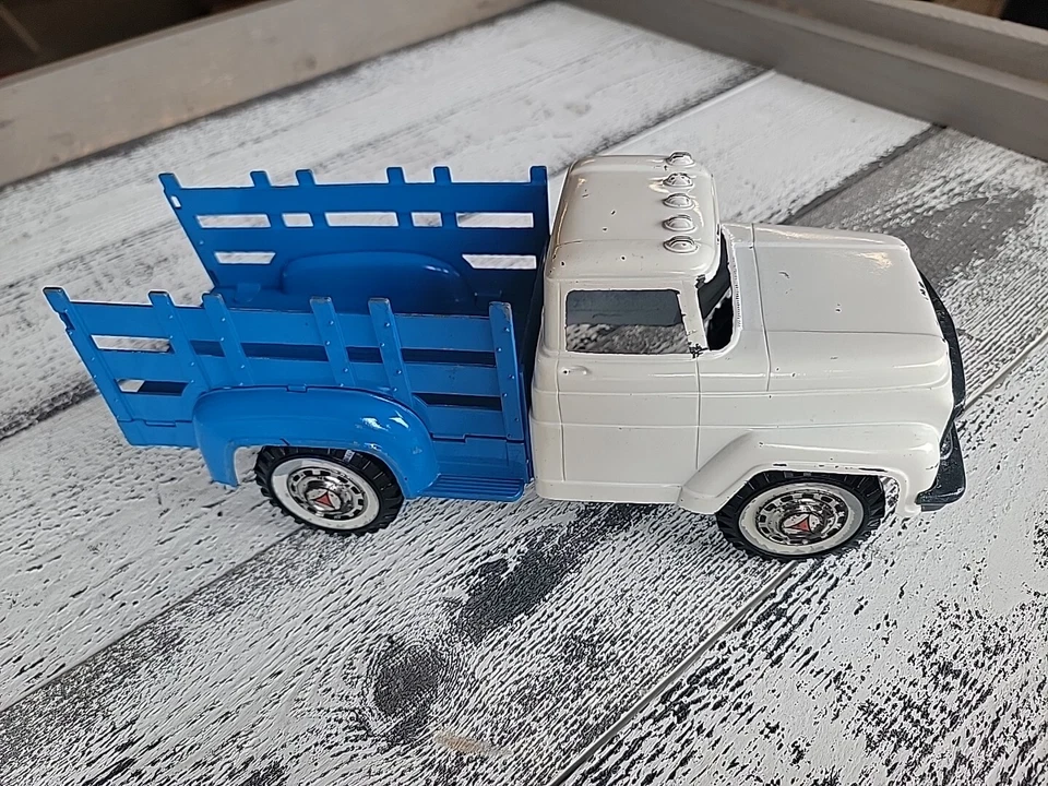 2382 - Винтажный Сине-белый Мощный Металлический Фермерский Кол грузовик Hubley! - Изображение 2 из 4