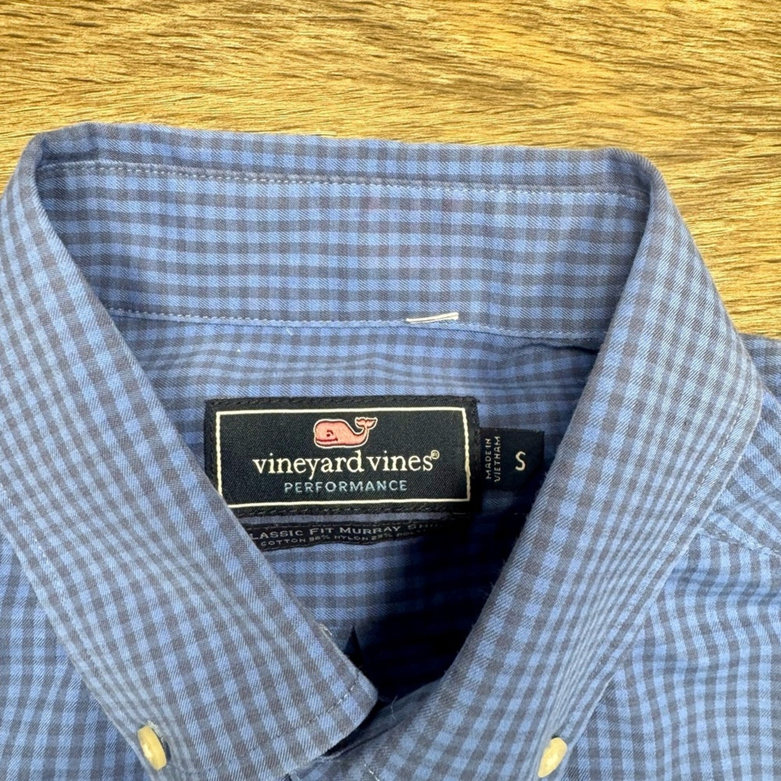Vineyard Vines Performance Classic Button Down - image 3