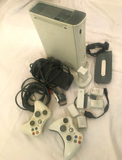 Microsoft Xbox 360 White 20GB PAL Console Bundle 2 Wireless Controllers AV PSU