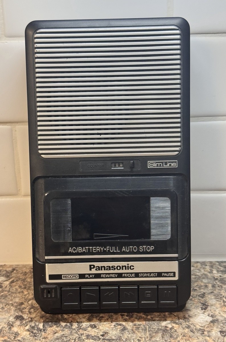 【激レア】Panasonic パナソニック製 カセットレコーダー RQ-2102 Panasonic RQ-2102 Portable Cassette Recorder Slim Line - Tested No