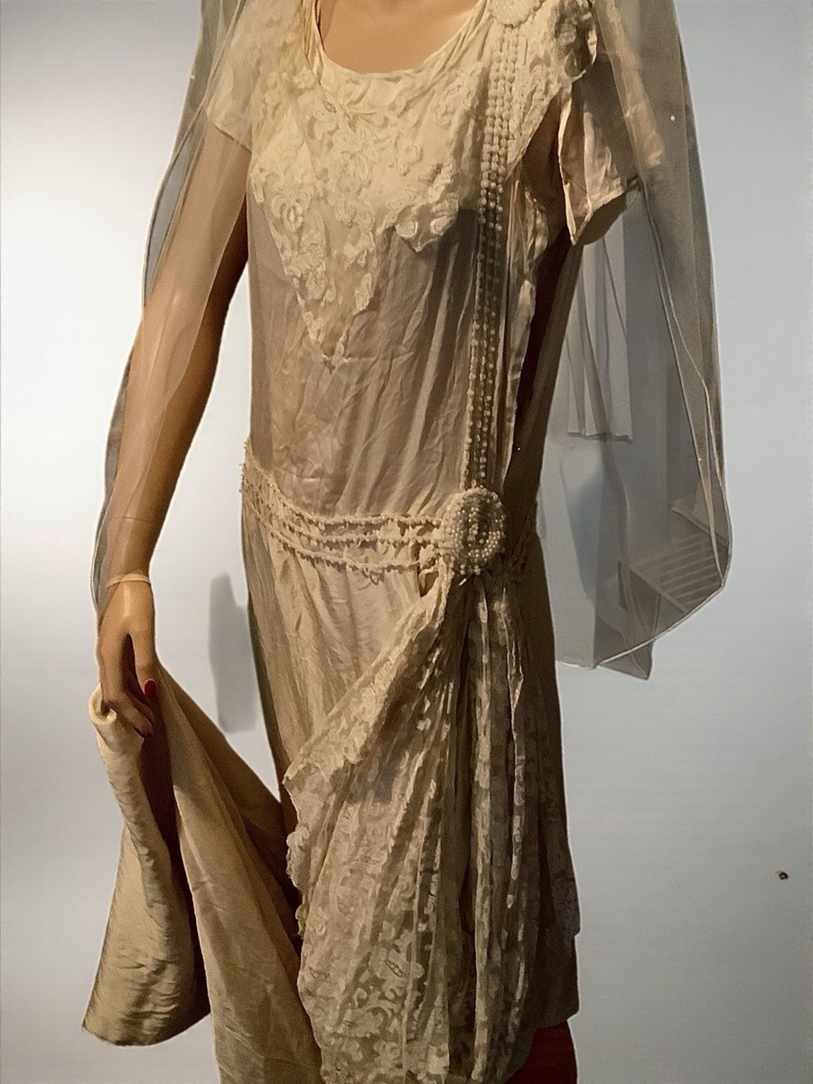 Antique 1920s Creamy Drop Waist Silk Flapper Lace Pearl Wedding Dress Veil