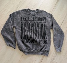 TAYLOR SWIFT Reputation Stadium TOUR Sweatshirt Medium Pullover CONCERT