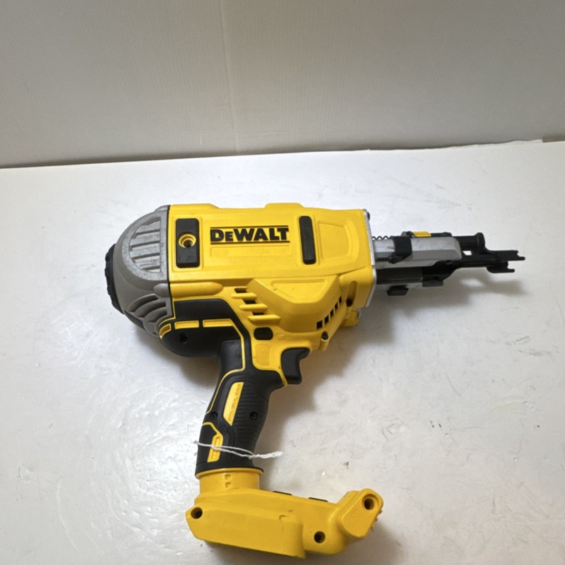110#2 DEWALT 30 Degree Cordless Battery Nail Gun for parts 
