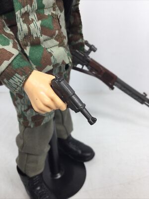 1/6 COTSWOLD ELITE BRIGADE WW2 GERMAN FALLSCHIRMJAGER FG-42 & P-38