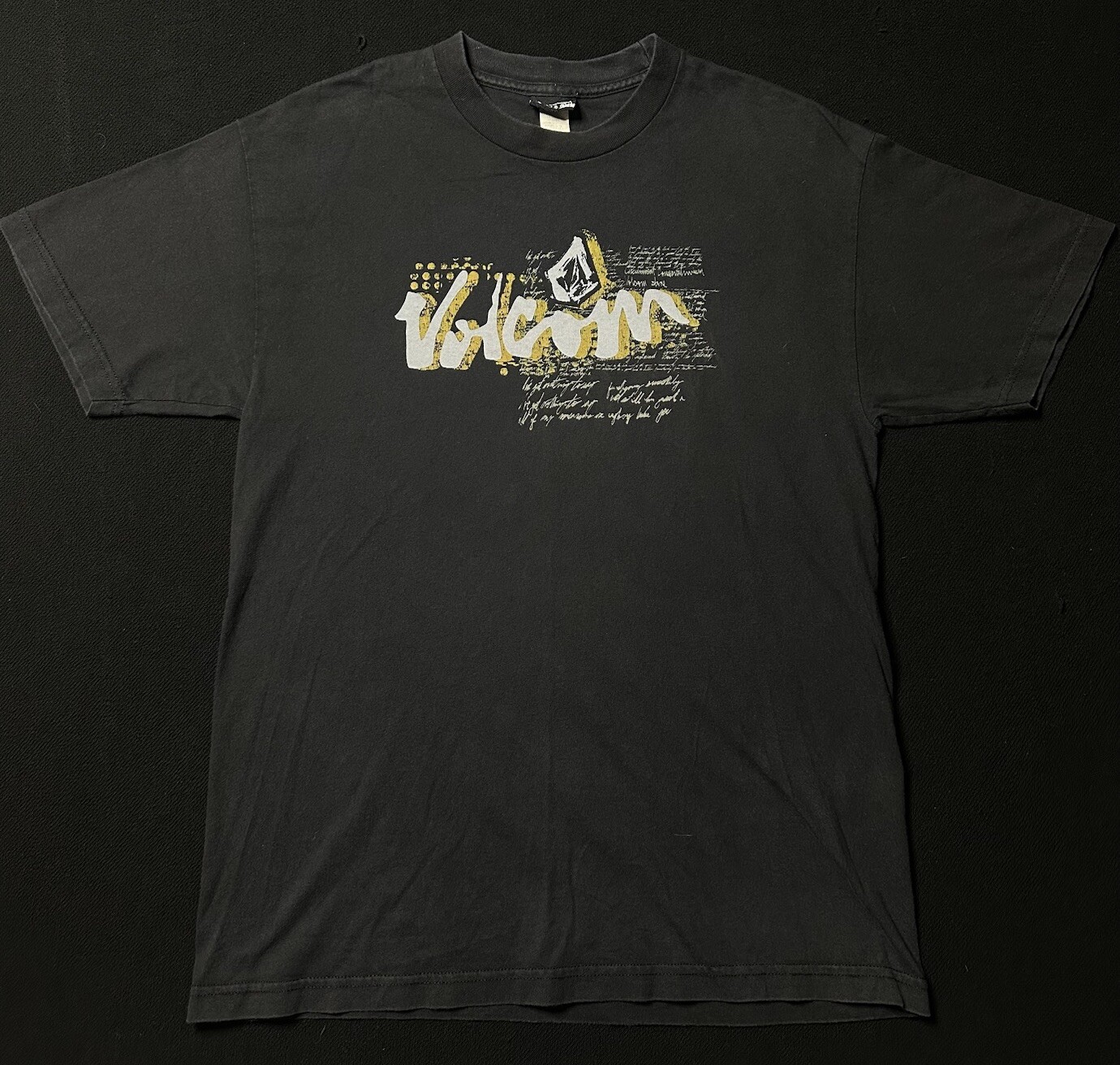 Vintage Volcom - Mens Large - Short Sleeve - Writing on the Walls