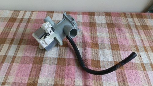 Gebrauchte Beko WTK72041W Waschmaschine Ablaufpumpe OHNE Filter.