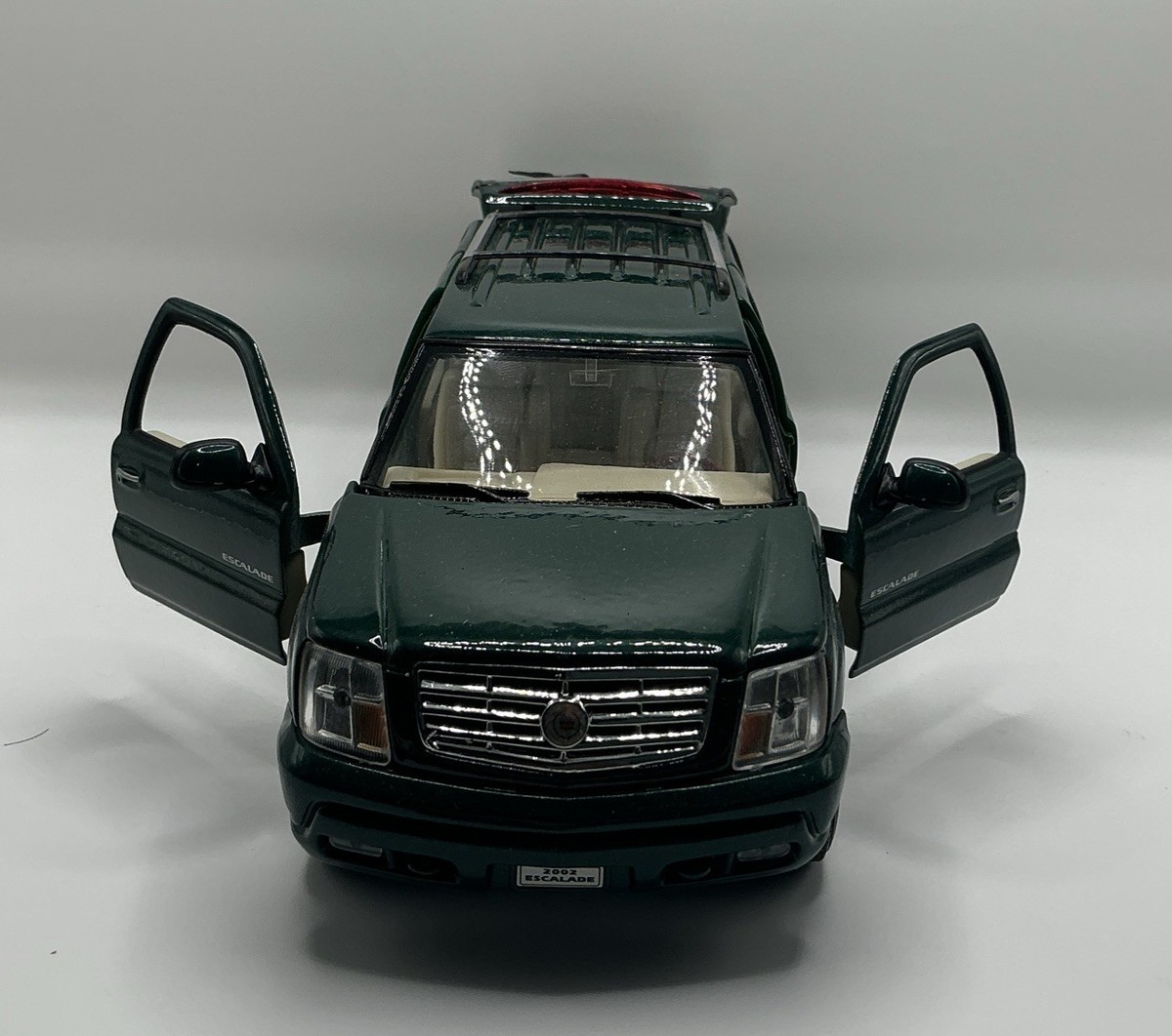 WELLY 2002 CADILLAC ESCALADE 1:24 SCALE GREEN RARE RARE FIND NEW