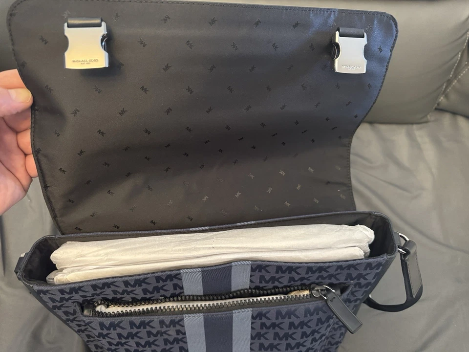 Bolso mensajero Michael Kors Brooklyn para hombre Foto 3 de 4