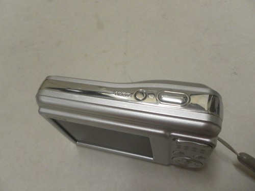 Fujifilm Digital Camera FinePix A170 10.2MP Silver 4GB SD Card Tested - Picture 3 of 18