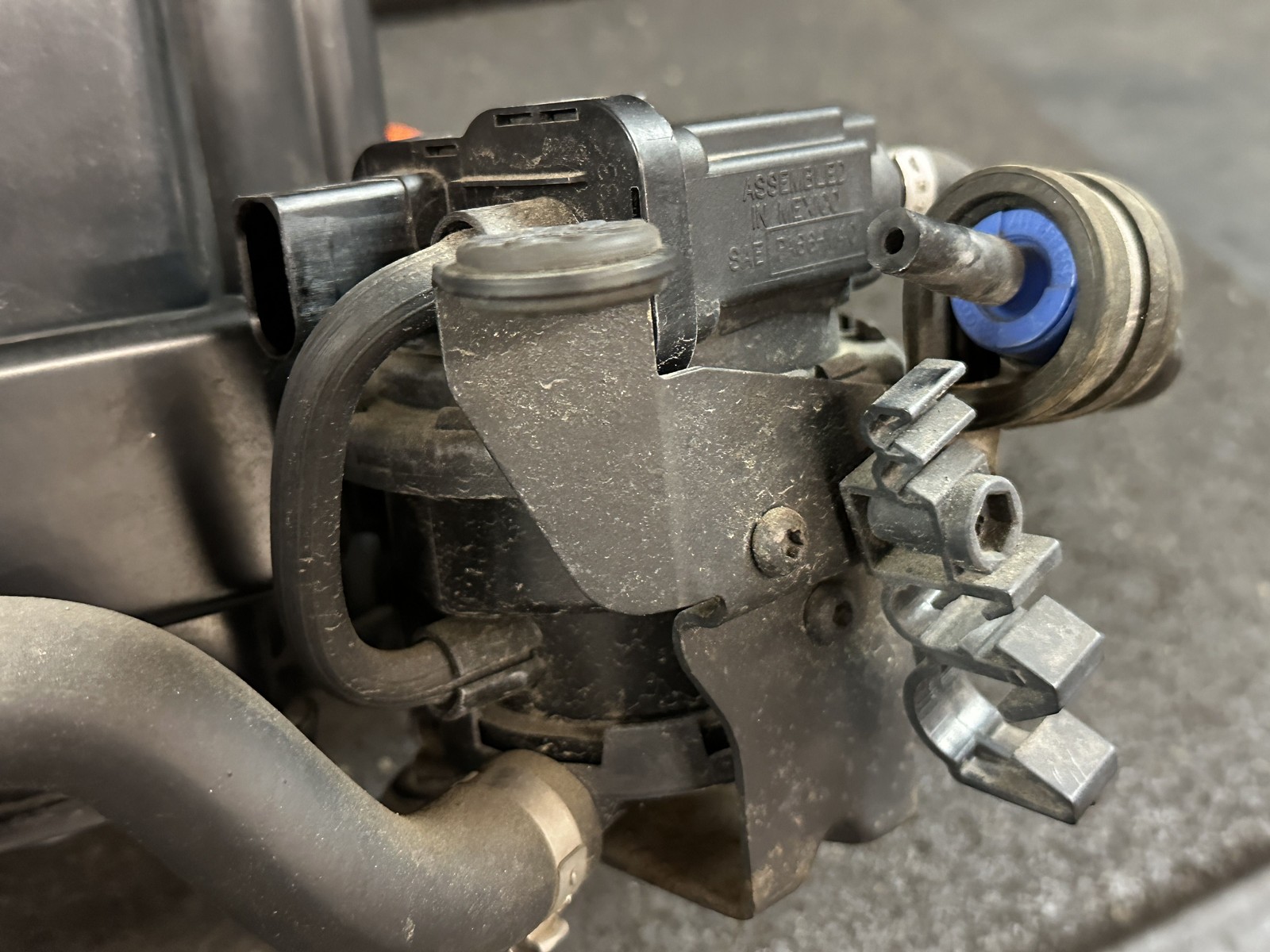 03-17 BENTLEY CONTINENTAL FUEL GAS CHARCOAL EVAPORATOR EVAP CANISTER 3D0201801F