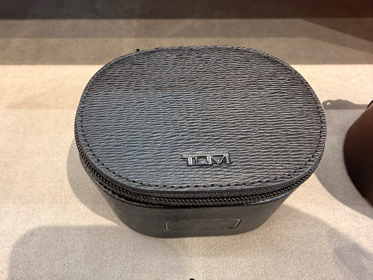 NEW Tumi 4.25” Leather Zip Around Travel SINGLE WATCH Case Roll
