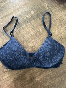 Victoria's Secret Women's Sexy Tee Wireless Push-up Bra Size 34 C (set of 3)