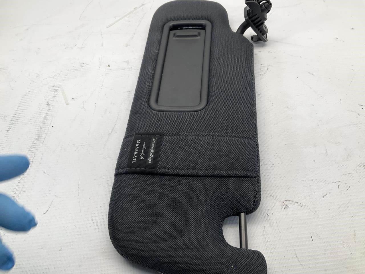 17-22 Maserati Levante Left Driver Sun Visor Sunvisor Q
