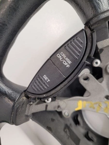 Volante Dodge Dakota 1998-2000 de uretano con controles 5FM14DX9AC Foto 3 de 4