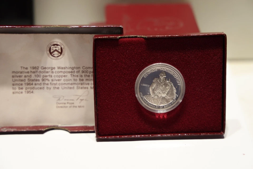 (5) 1982 Proof George Washington Proof Commem. Halves Silver Box/Coa. - Image 4 of 4